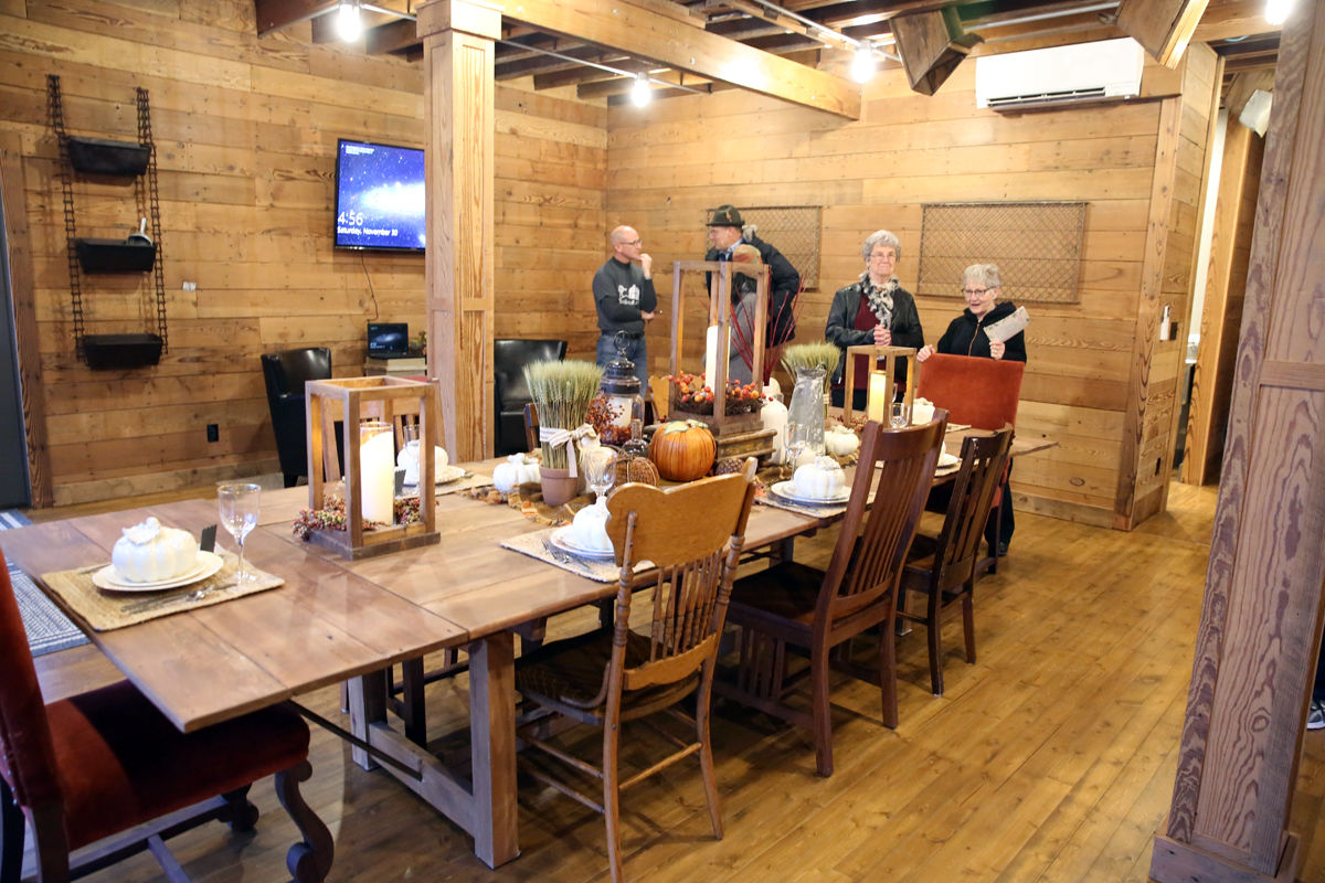 Henderson Holiday Outbuilding Tour (2).jpg
